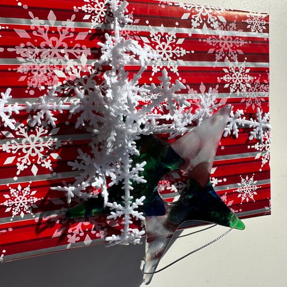 #2018 STAR MULTI COLOR 5 POINT ORNAMENT GREEN  & WHITE FUSED SUN CATCHER COLLECT - Picture 7 of 9